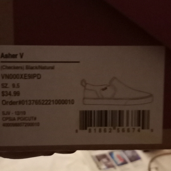 Vans - Picture 4 of 4